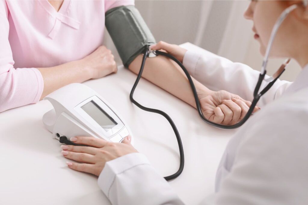 clinica hispana abierta domingo Houston to5fez